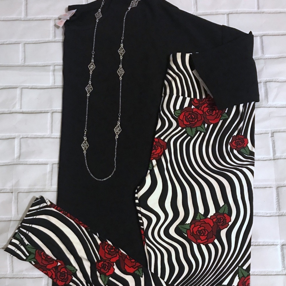 Large Noir Gigi / os Happy Hearts Leggings